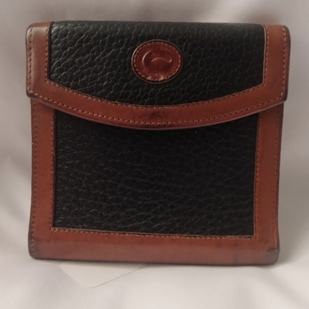 🎈SALE🎈VINTAGE DOONEY & BURKE WALLET
